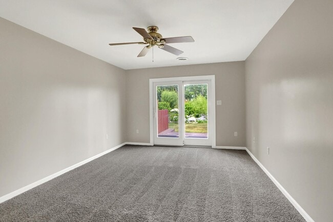 Building Photo - $1,750 Derry Twp School townhome for rent