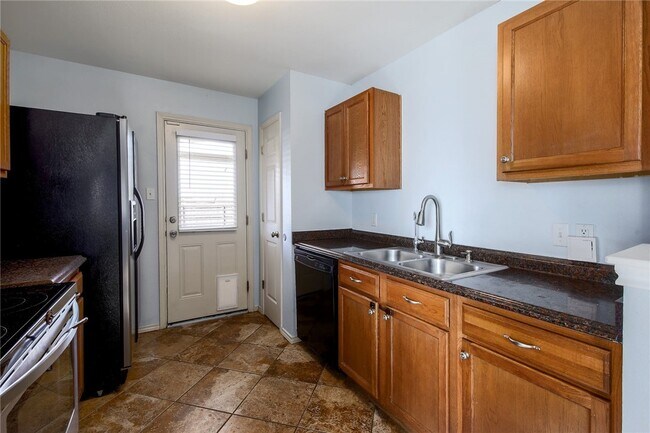 Building Photo - 12808 Chime Dr