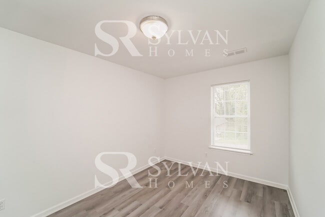 Building Photo - The Lifestyle You Deserve.