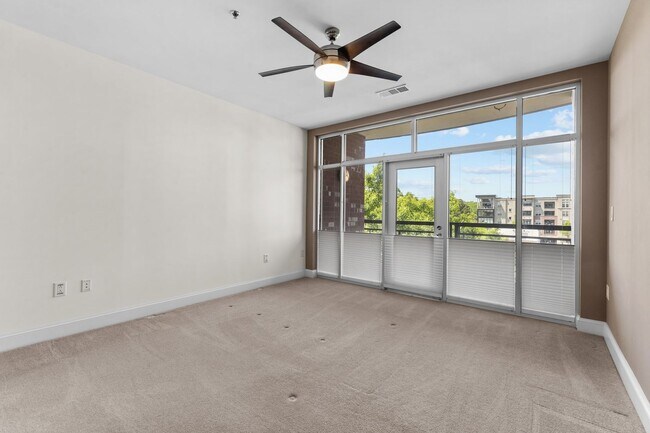 Building Photo - Your dream condo in the heart of Raleigh!