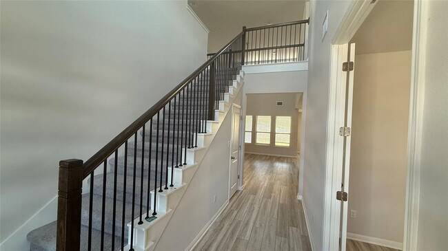 Building Photo - 4620 Modena Bay Bend