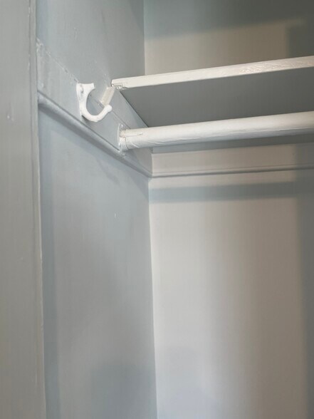 Bedroom 2 Closet - 728 Dobson St