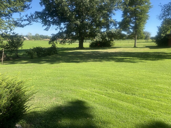 Building Photo - 6427 Chippewa Rd