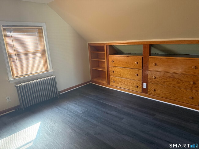 Building Photo - 29 Bouley Ave