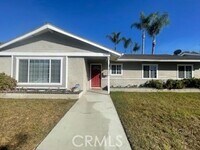 Building Photo - 5042 Briarhill Dr