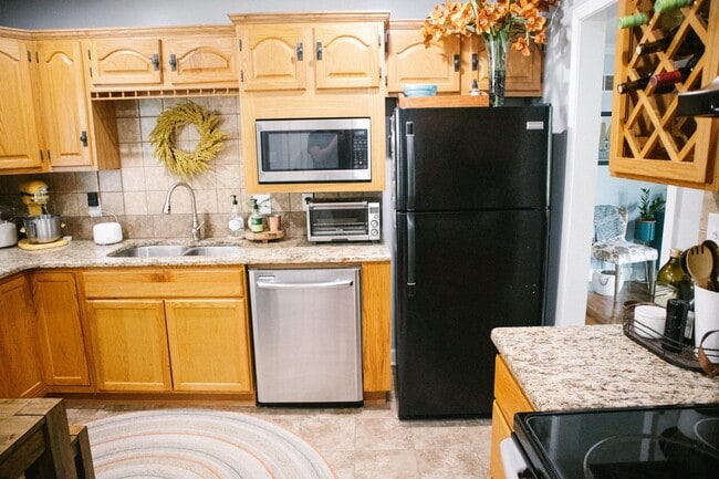 Building Photo - Waldo House