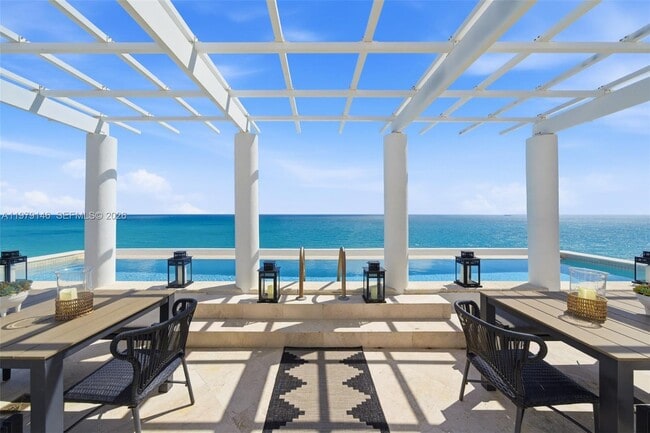 Building Photo - 5801 Collins Ave