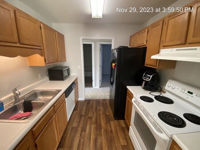 Building Photo - 5128 Thackerary Drive