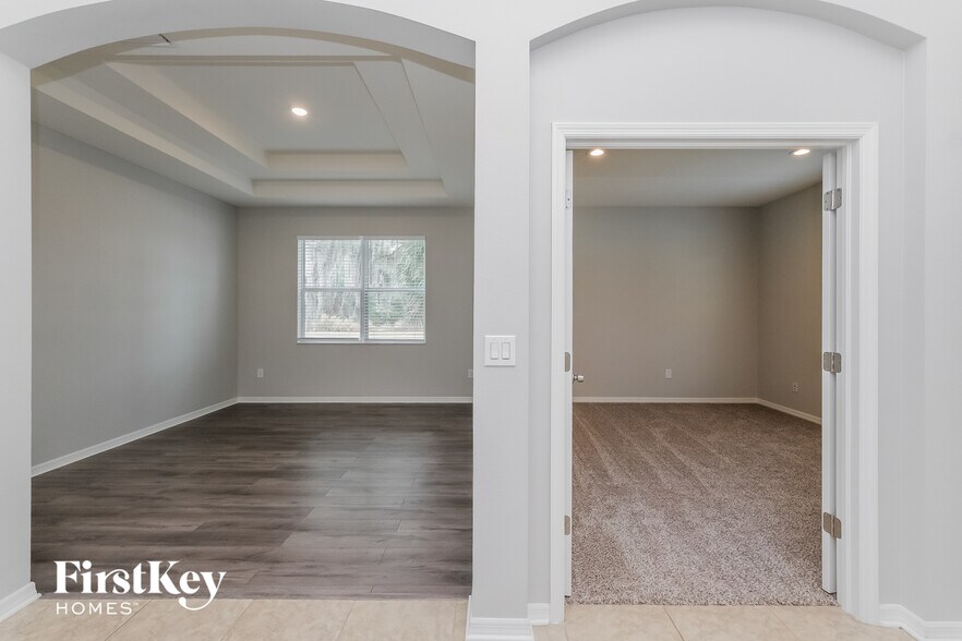 Building Photo - 10109 Caraway Spice Ave