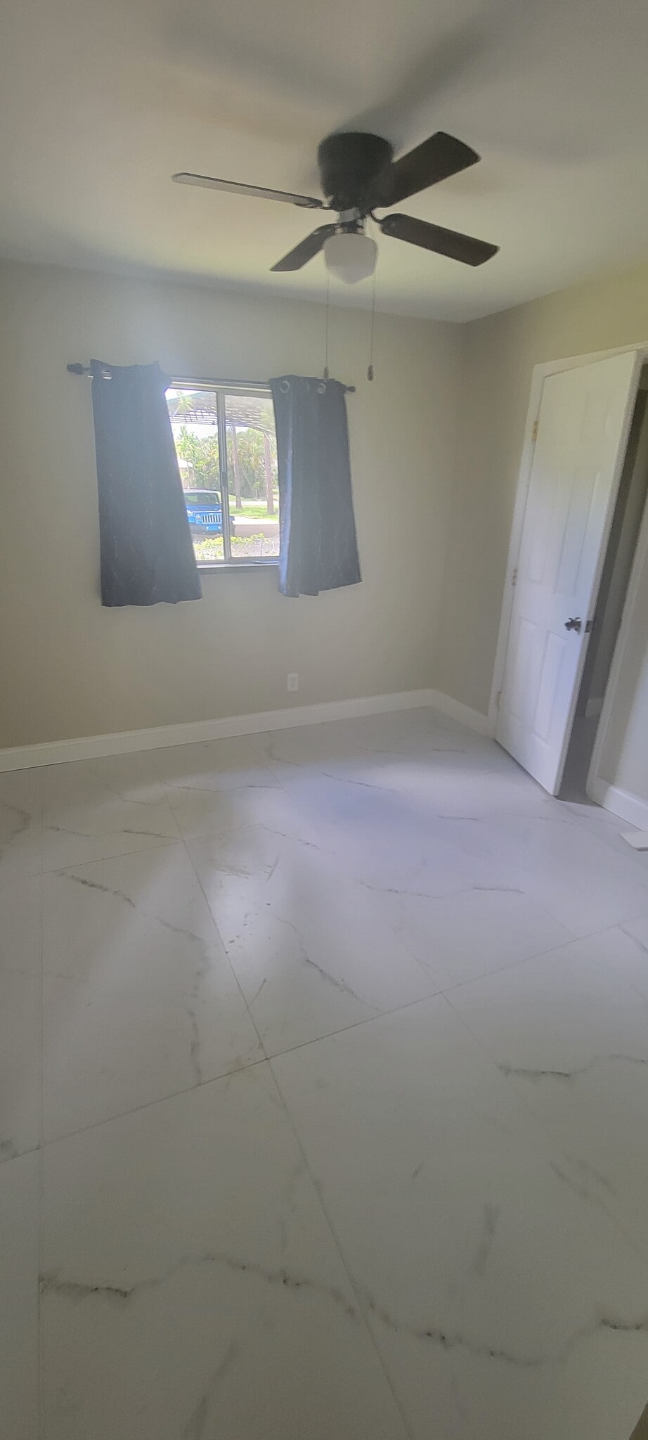 Extra bedroom - 9160 Aster Rd