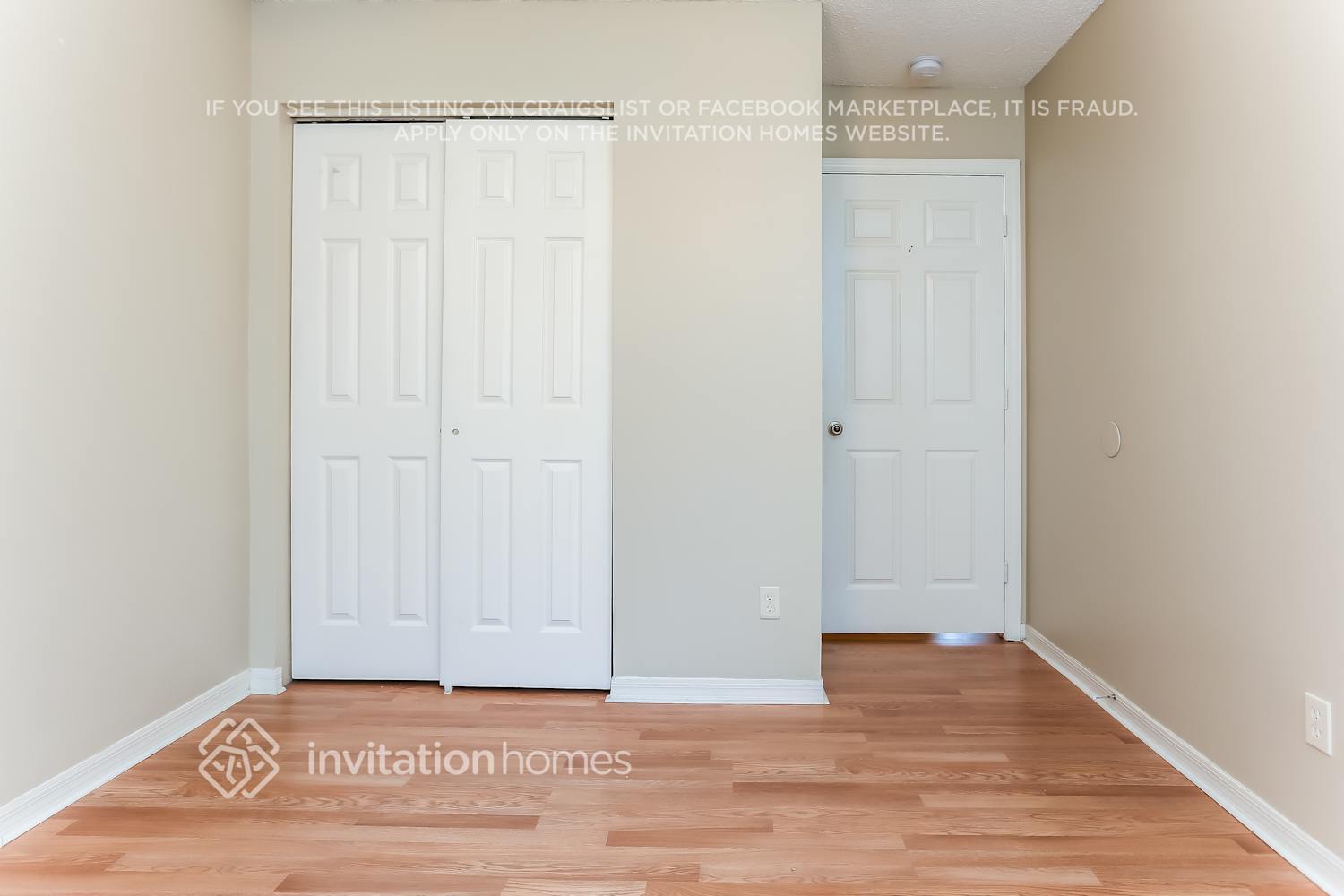 Building Photo - 10621 SW 14th Ct