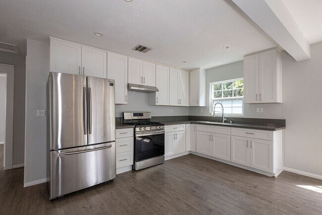 Building Photo - 3463 Plata St