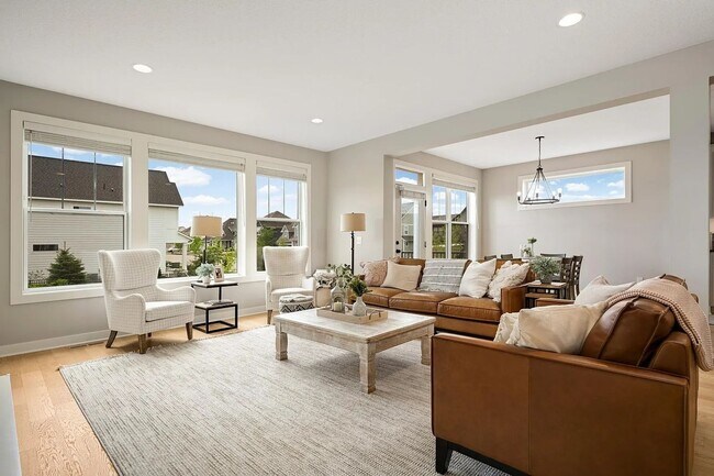 Building Photo - Absolutely stunning woodbury property for lease!