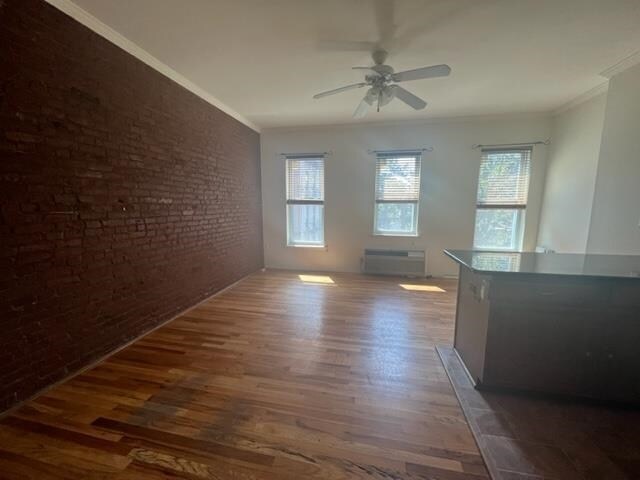 Building Photo - 310 9th St