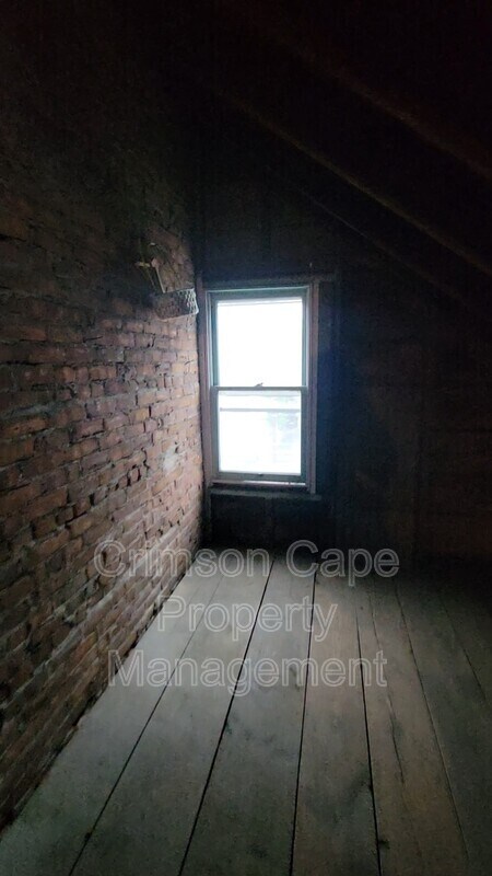 Building Photo - 459 Blackman St