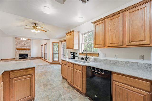 Building Photo - 115 Idle Creek Ct