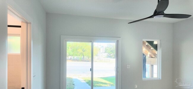 Building Photo - 315 N Pace Blvd