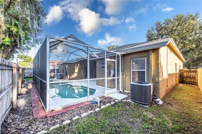 Building Photo - 2634 Brookville Dr