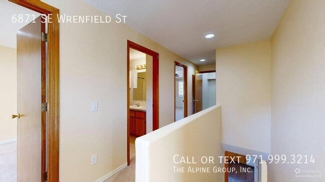 Building Photo - 6871 SE Wrenfield St
