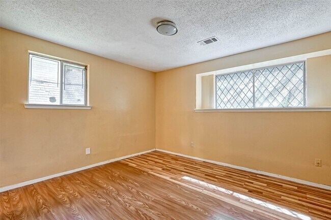 Building Photo - 14427 Campden Hill Rd