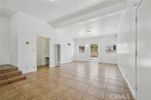 Building Photo - 3098 N Arrowhead Ave