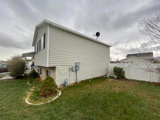 Building Photo - 4 Bd 3 Bath Home in Lehi