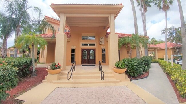 Building Photo - 4823 Via Palm Lakes Via