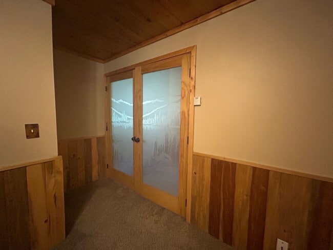 Building Photo - 15295 US-12