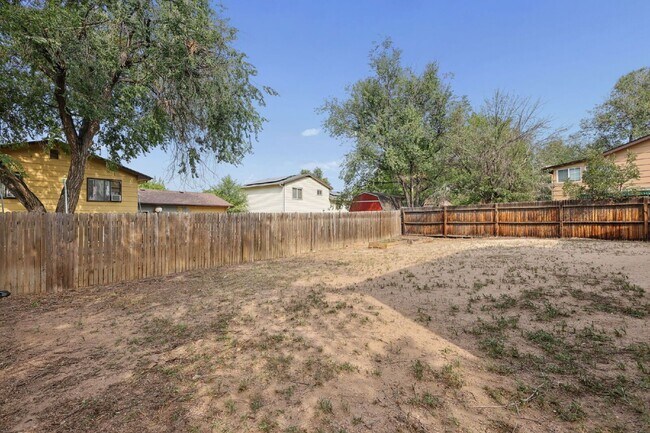 Building Photo - 2390 Middleton Ct