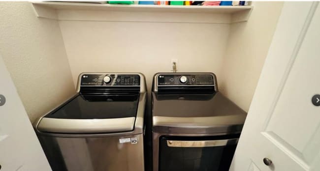 Building Photo - 5155 W Tropicana Ave