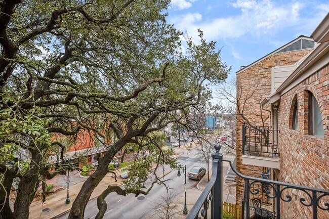 Building Photo - 2801 Rio Grande St