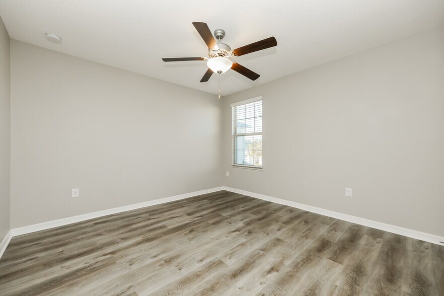 Building Photo - 15425 Broad Brush Dr