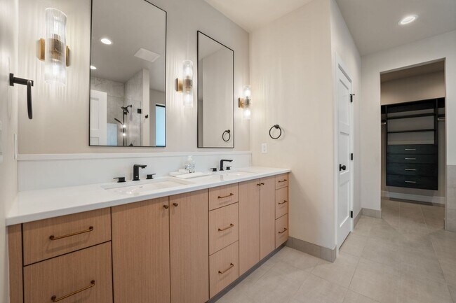 Building Photo - 2971 NW Polarstar Ave