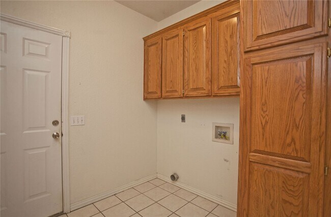 Building Photo - 310 Old Forge Dr