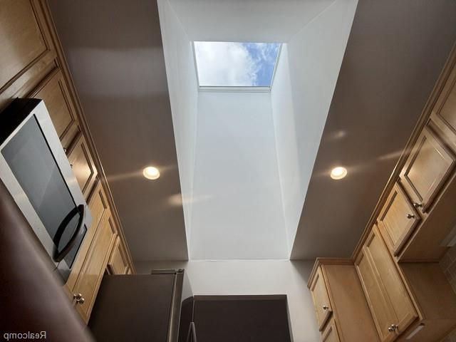 Building Photo - 49777 Hidden Valley Dr
