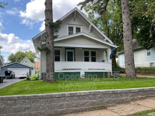Building Photo - 5828 Miami St