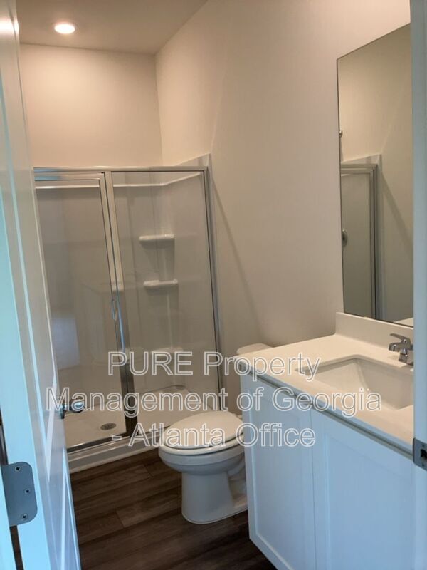 Building Photo - 25 Crescent Blvd