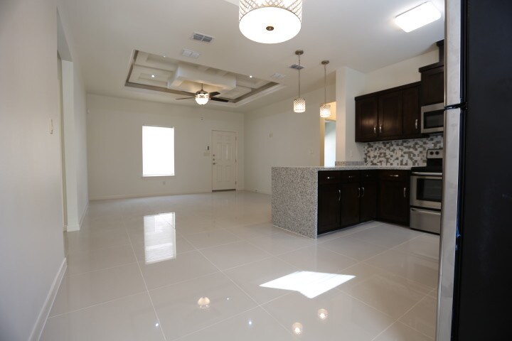 Building Photo - 904 Myrtle Beach Ave