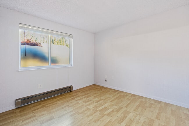 Building Photo - 708 126th Ave NE