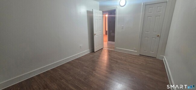 Building Photo - 137 Birch St