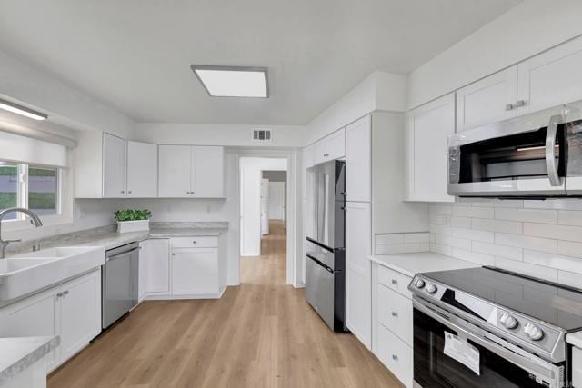 Building Photo - 6490 La Jolla Scenic S Dr