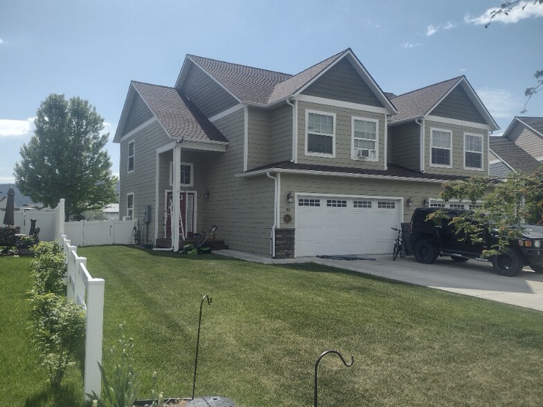 Primary Photo - 38 Muskrat Dr