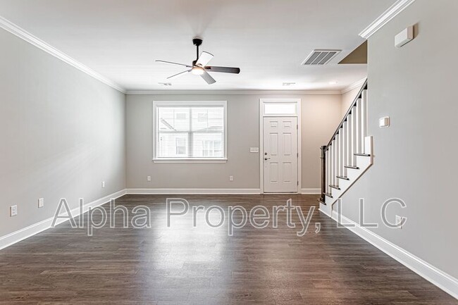 Building Photo - 18 Alderly Wy