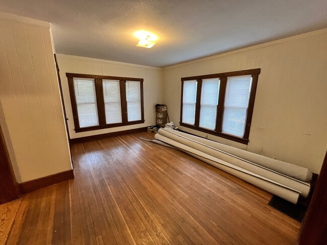 Building Photo - 1709 Laramie St