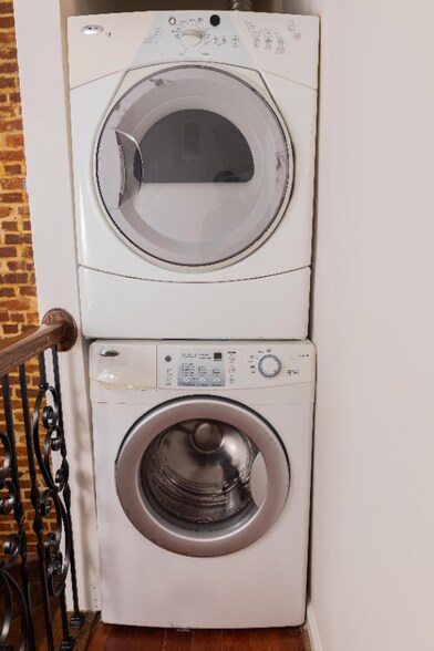 Building Photo - 222 Florida Ave NW