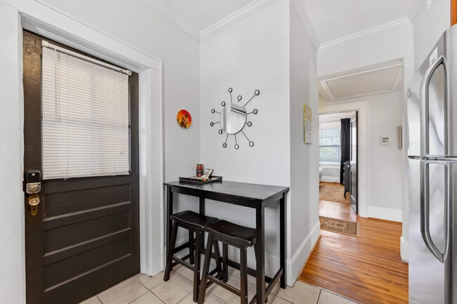 Building Photo - 800 Magnolia Ave