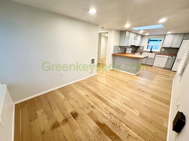 Building Photo - 10342-6935