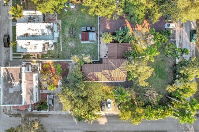 Building Photo - 12287 NE 7th Ave