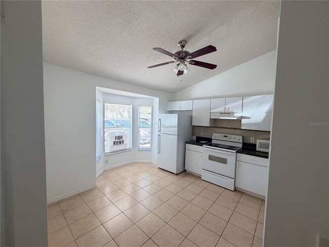 Building Photo - 2411 Kam Ct