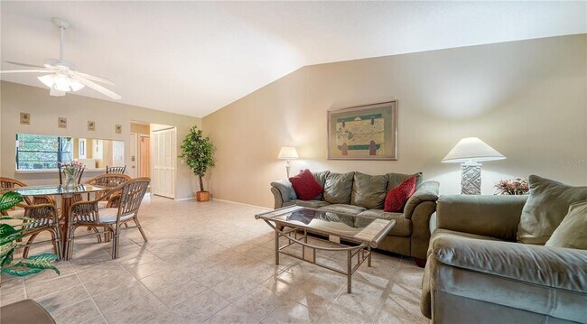 Building Photo - 5649 Summerside Ln